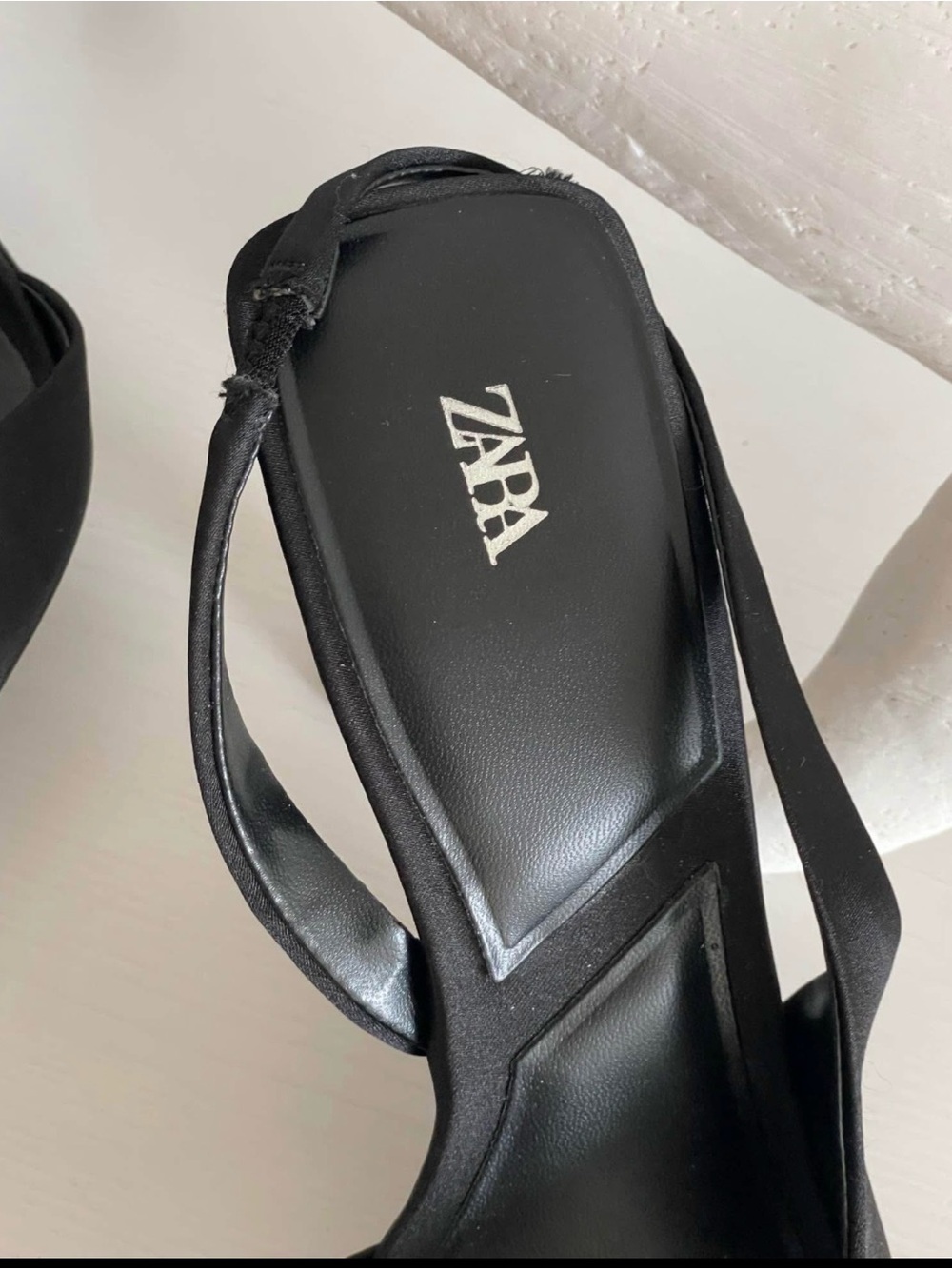 Zara Black Pointed Slingback Heels with Floral Detail - Picture 4 of 5